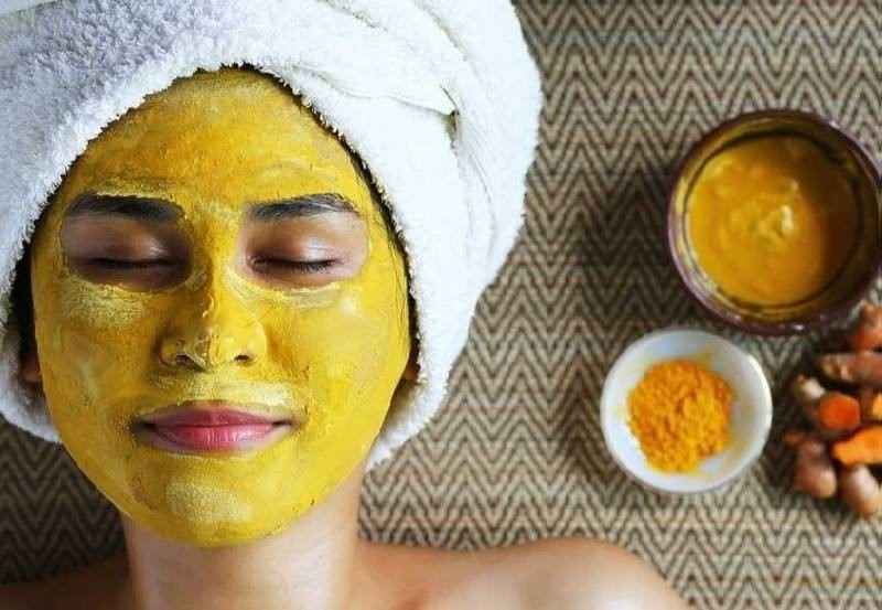 ماسک زردچوبه و ماست برای سفیدی و روشن شدن پوست