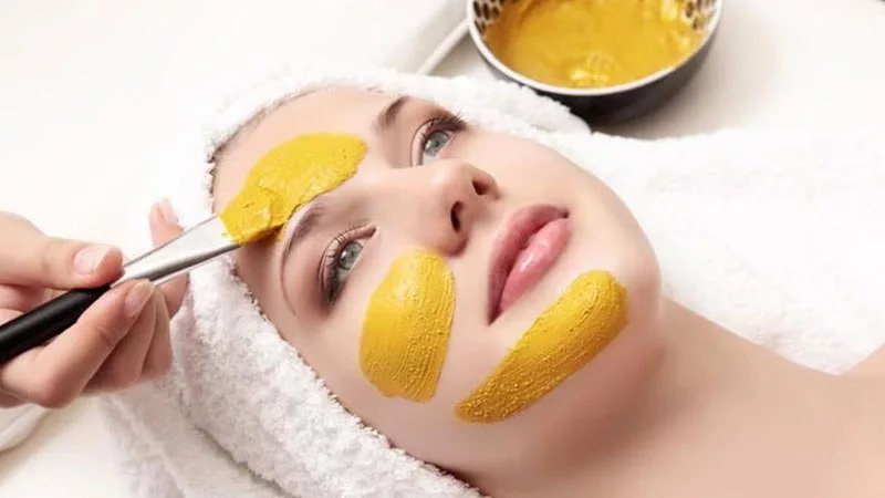 معجزه ماسک زردچوبه و عسل و گلاب
